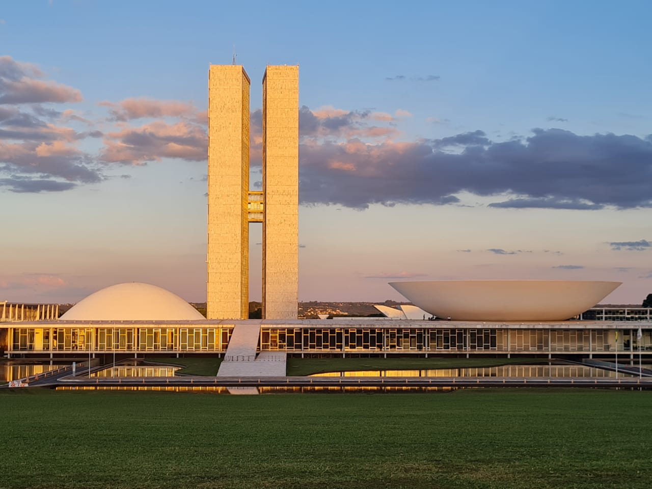 Fórum Parlamentar Catarinense fortalece articulação em Brasília e garante recursos estratégicos para Santa Catarina em 2026